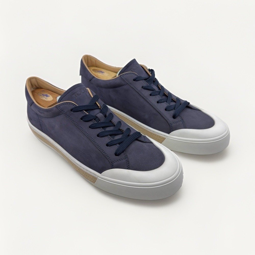 Tod's 26A lace-up nubuck sneakers